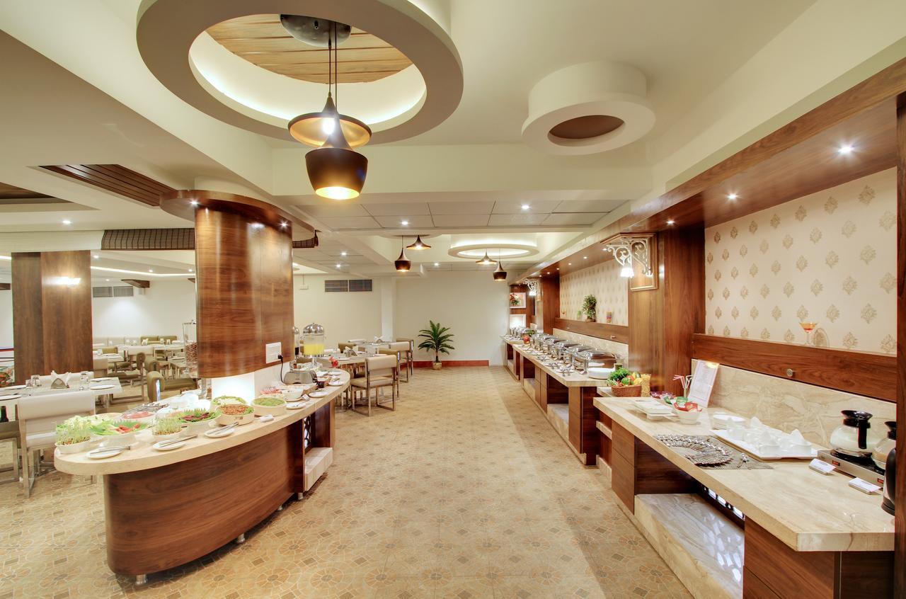 White Castle Boutique Apartment Hotel Бангалор Екстериор снимка