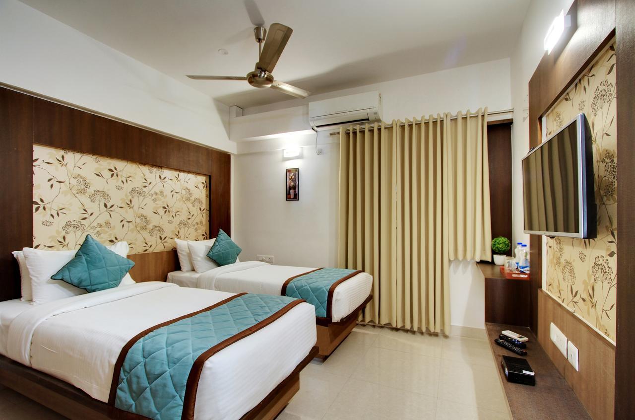 White Castle Boutique Apartment Hotel Бангалор Екстериор снимка