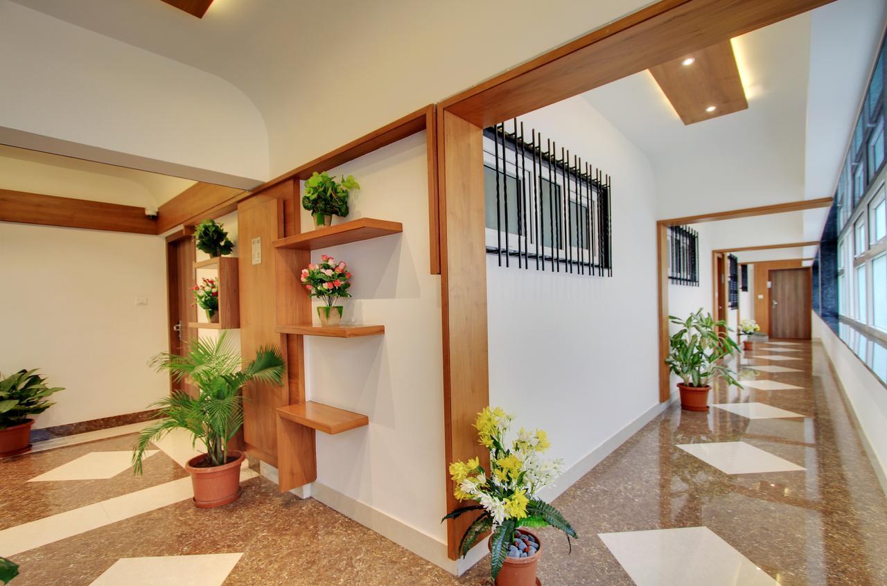 White Castle Boutique Apartment Hotel Бангалор Екстериор снимка
