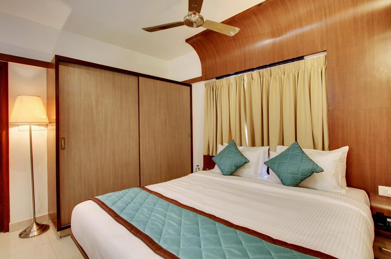 White Castle Boutique Apartment Hotel Бангалор Екстериор снимка